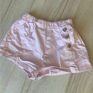 Sz 4-5 zara shorts with ruffle detail